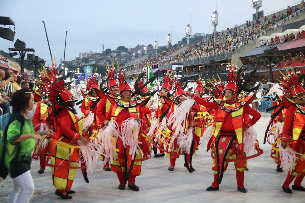 Império da Tijuca comemora 83 anos de fundação com missa e mini desfile, O  Dia na Folia