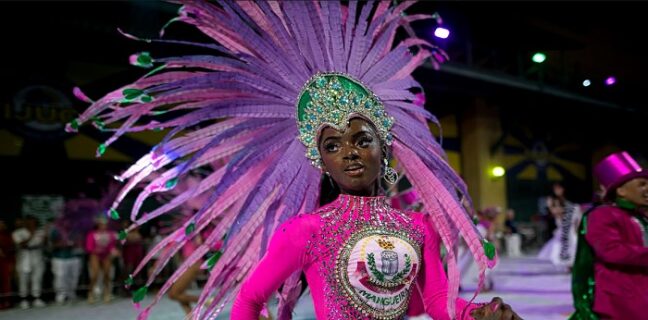 Leão de Nova Iguaçu escolhe candidata para o concurso de Rainha do