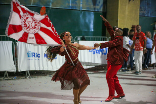 uom minidesfile24 9