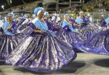 Com presença de Eli Corrêa no ensaio técnico, Águia de Ouro canta forte