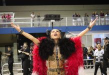 Dança do casal e desempenho da ala musical são destaques do ensaio dos Gaviões da Fiel
