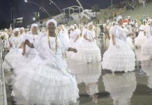 Samba se destaca em ensaio da Torcida Jovem marcado pela chuva