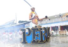 Comissão de frente e samba se destacam no divertido ensaio técnico da Pérola Negra