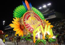 Tom Maior causa suspiros em ensaio técnico competentíssimo no Anhembi