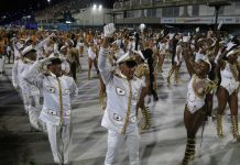Paraíso do Tuiuti retoma aulas de samba no pé em projeto de passistas
