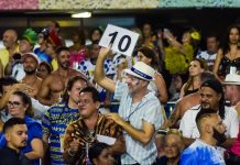 De olhos nos quesitos: falhas dos cantores e seus auxiliares são cada vez mais comuns nas justificativas de Harmonia