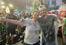 Debaixo de chuva, Imperatriz encerra temporada de ensaios de rua em alto astral e com excelente performance dos quesitos