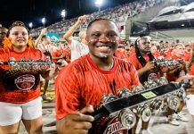 Freddy Ferreira analisa a bateria do Salgueiro no ensaio técnico
