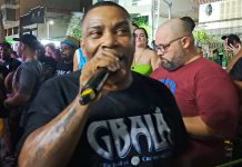 Com a força de Tinga e samba na ponta da língua da comunidade, Vila Isabel realiza seu segundo ensaio de rua no ano