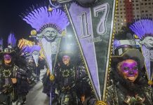 Imperatriz abriu desfile com alas representando dias de sorte e azar