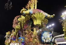 Mocidade Unida da Mooca encerra desfiles do Acesso I com chave de ouro e vira uma das favoritas pelo título