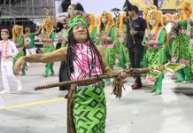 Samba se destaca em desfile do Morro da Casa Verde sobre a luta feminina pela liberdade