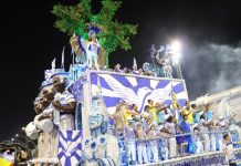 Conjunto visual se destaca em homenagem da Primeira da Cidade Líder à centenária Portela
