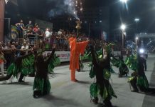 Abolição faz desfile correto e empolga público com comissão de frente