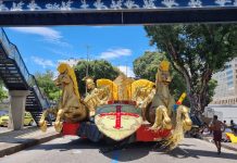 Unidos de Bangu 2024: fotos das alegorias na área de concentração da Sapucaí