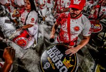 Freddy Ferreira analisa a bateria da Viradouro no ensaio técnico