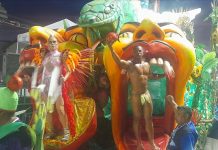 Caprichos faz desfile alegre, mas enfrenta problemas de evolução