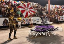 Engenho da Rainha faz bom desfile com destaque para comissão de frente