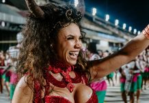 Rainha da bateria e presidente da escola-mirim, Evelyn Bastos sente que está agradecendo em arte tudo o que Alcione representa para a Mangueira