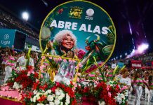 Mangueira faz ensaio técnico com alto nível de canto e atuação impactante da bateria