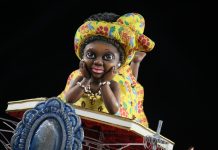 União da Ilha faz desfile de harmonia quente, com show da bateria e do carro de som