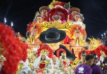 Unidos de Padre Miguel: fotos do desfile no Carnaval 2024