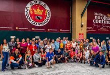 Alunos de especialização em Turismo visitam a Cidade do Samba