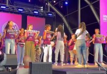 Banda Um Amô leva o ritmo do Carnaval ao evento Samba Com Vida, em Portugal