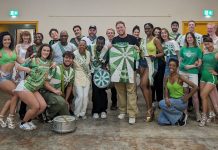 Mocidade promove intercâmbio cultural com escola de samba de Londres