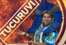 Acadêmicos do Tucuruvi recebe a visita de Glicéria Tupinambá em seu barracão