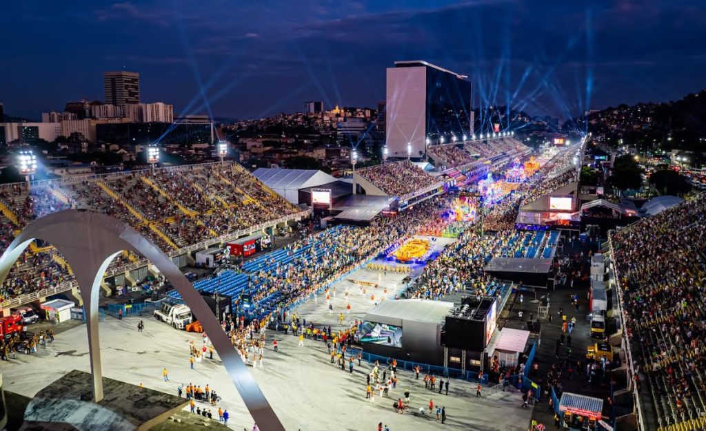 Atenção! Quarta é dia de venda de ingressos de arquibancadas para os desfiles do Grupo Especial do Rio no Carnaval 2026 1 sambodromo