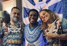 Emocionada, filha de Laíla acompanha e participa da gravação dos sambas na voz de Neguinho da Beija-Flor