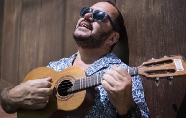 Acadêmicos da Ponta da Areia promove festa de lançamento do samba e fantasias para o Carnaval 2025 com show de Toninho Geraes