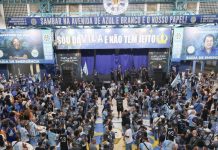 Vila Isabel faz na quarta concurso de fantasia em ensaio temático de Dia das Bruxas