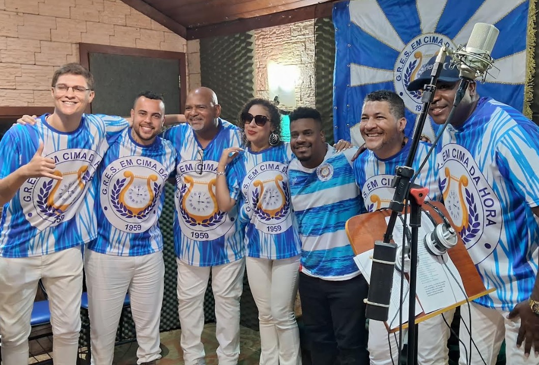 Candomblé comanda gravação do samba da Em Cima da Hora no álbum da Série Ouro para o Carnaval 2025