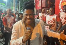 Máquina! Focada na busca do bi, Viradouro arranca com técnica e comunidade ‘virada no exu trunqueiro’ no primeiro ensaio de rua