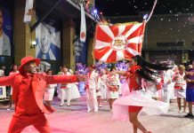 Porto da Pedra: galeria de fotos do minidesfile na Cidade do Samba