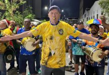 ‘Pura Cadência’ brilha no último ensaio de rua da Tijuca em 2024, com a comunidade feliz e empolgada pelo samba-enredo