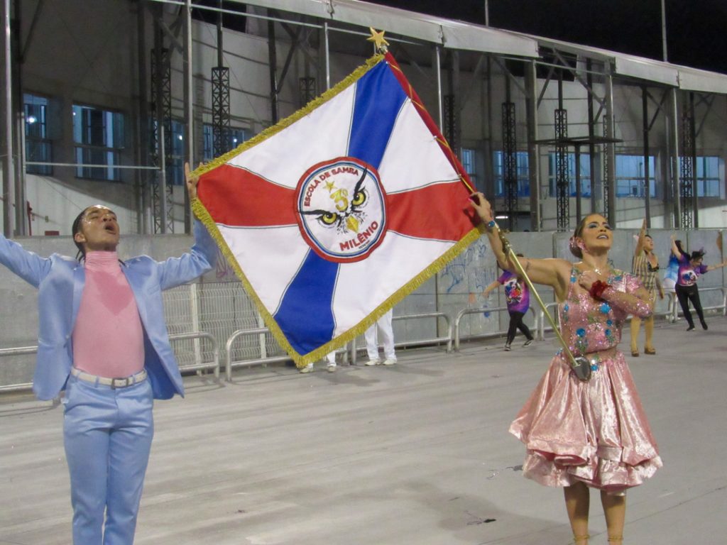 Estrela do Terceiro Milênio anuncia renovações do casal e mestre de bateria 2 TerceiroMilenio et PrimeiroCasal 2