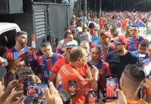 Dirigentes discursam na Sapucaí sobre notícia de favorecimento para Maricá na Série Ouro no Carnaval 2025