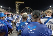 Abençoada pela chuva, Portela faz ensaio especial de bateria na Sapucaí e mestre Nilo diz: ‘samba está na boca do portelense’