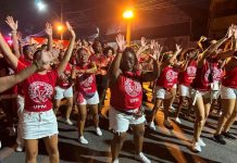Sambaço, quesitos em alta e escola pulsante; Unidos de Padre Miguel faz ensaio de rua mais forte de sua temporada