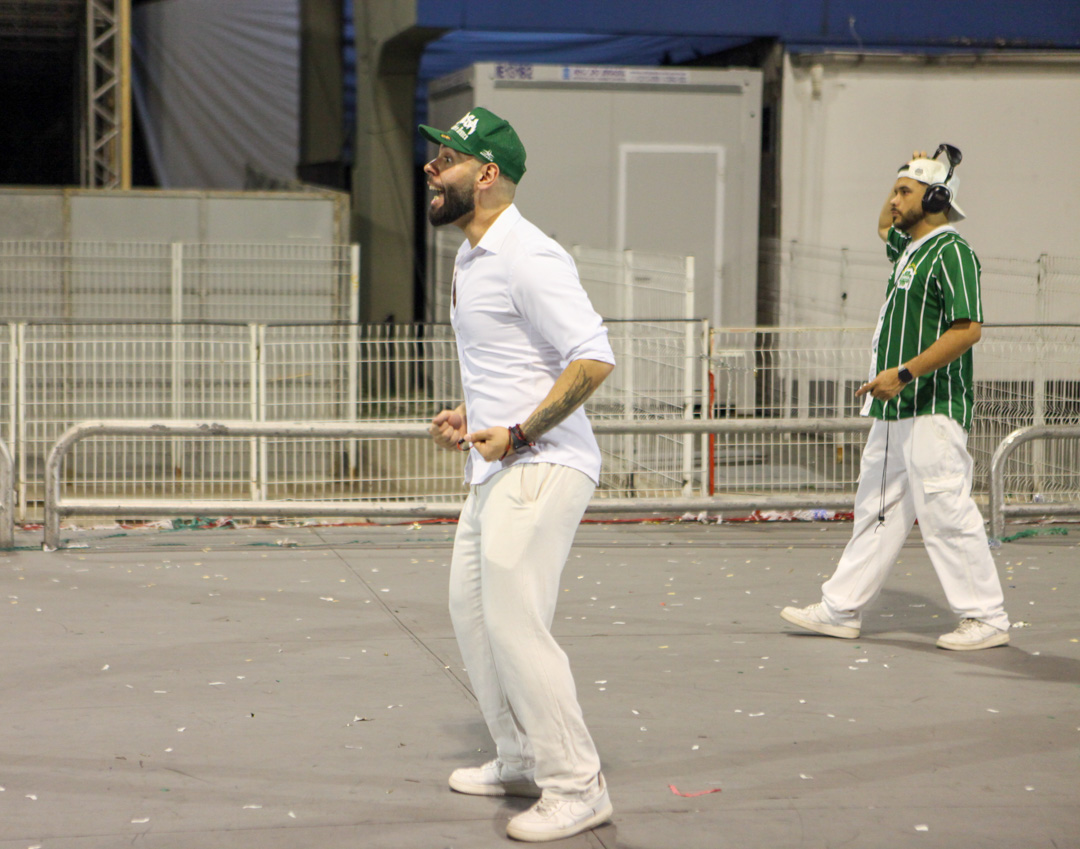 CamisaVerde et CoreografoLuizRomero