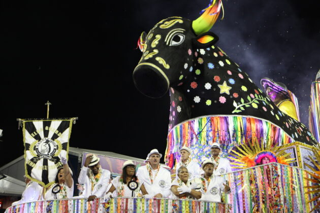 Jovem et SegundoCarro1