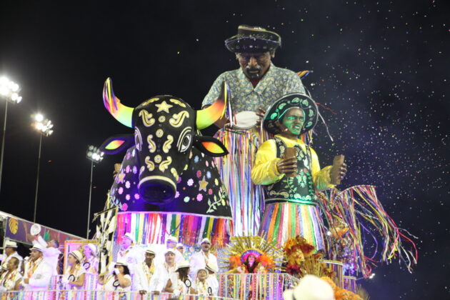 Jovem et SegundoCarro2