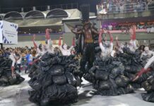 Galeria de fotos do ensaio técnico da Beija-Flor na Sapucaí