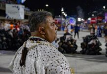 Beija-Flor resgata sua essência e faz ensaio na Sapucaí no modelo ‘rolo compressor’