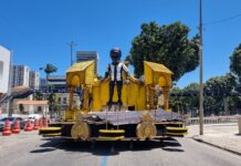 Botafogo Samba Clube 2025: alegorias na área de concentração