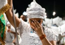 Paz de Oxalá sobre a Imperatriz! Escola de Ramos se veste de branco para homenagear o pai da criação