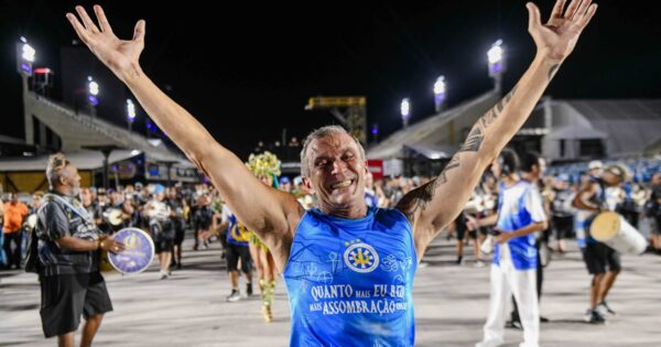 Sem escola para o Carnaval 2026, Paulo Barros aposta em projetos fora da Sapucaí 1 paulobarros vila capa